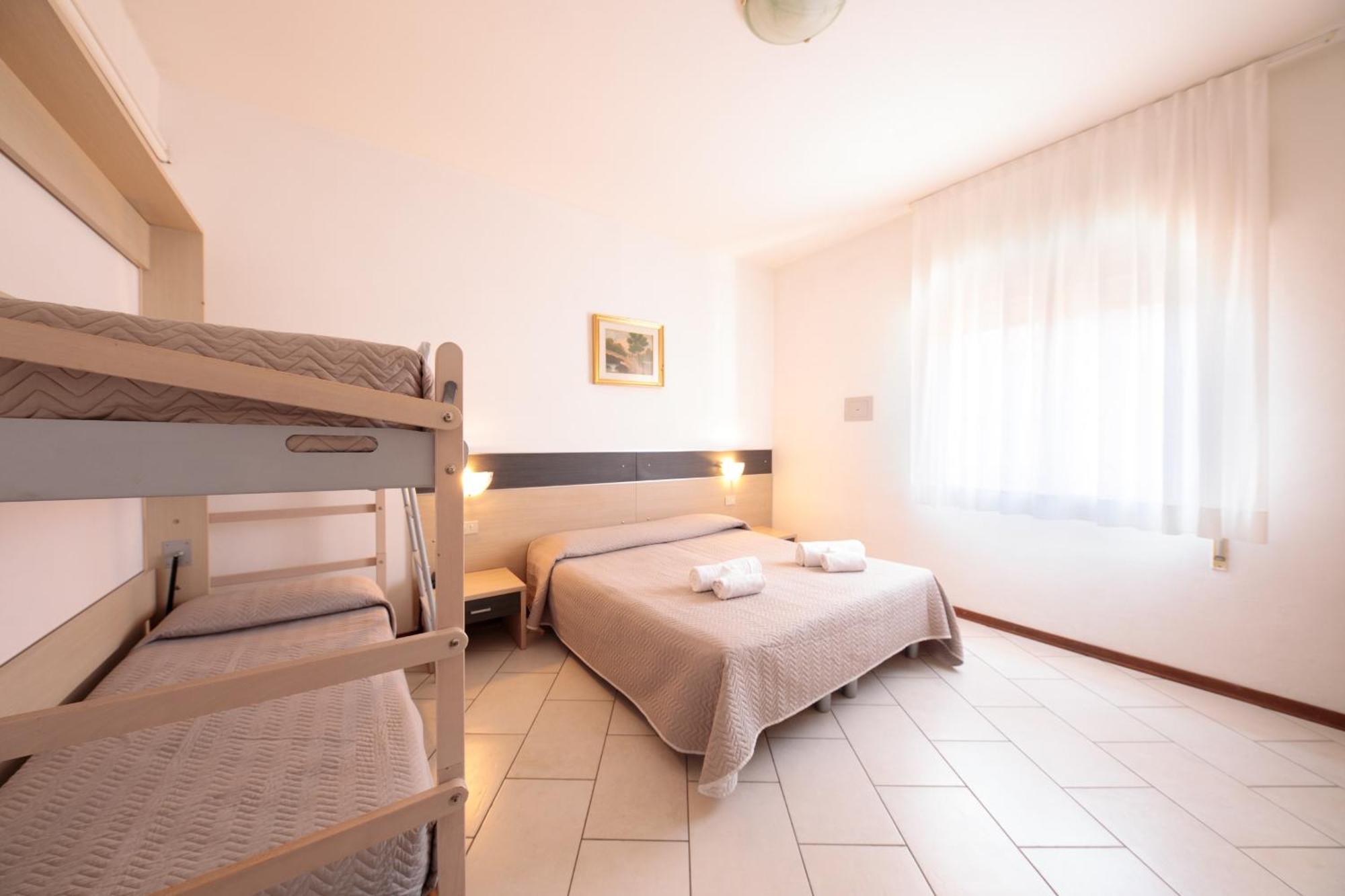 Hotel Madison Lido di Jesolo Ngoại thất bức ảnh