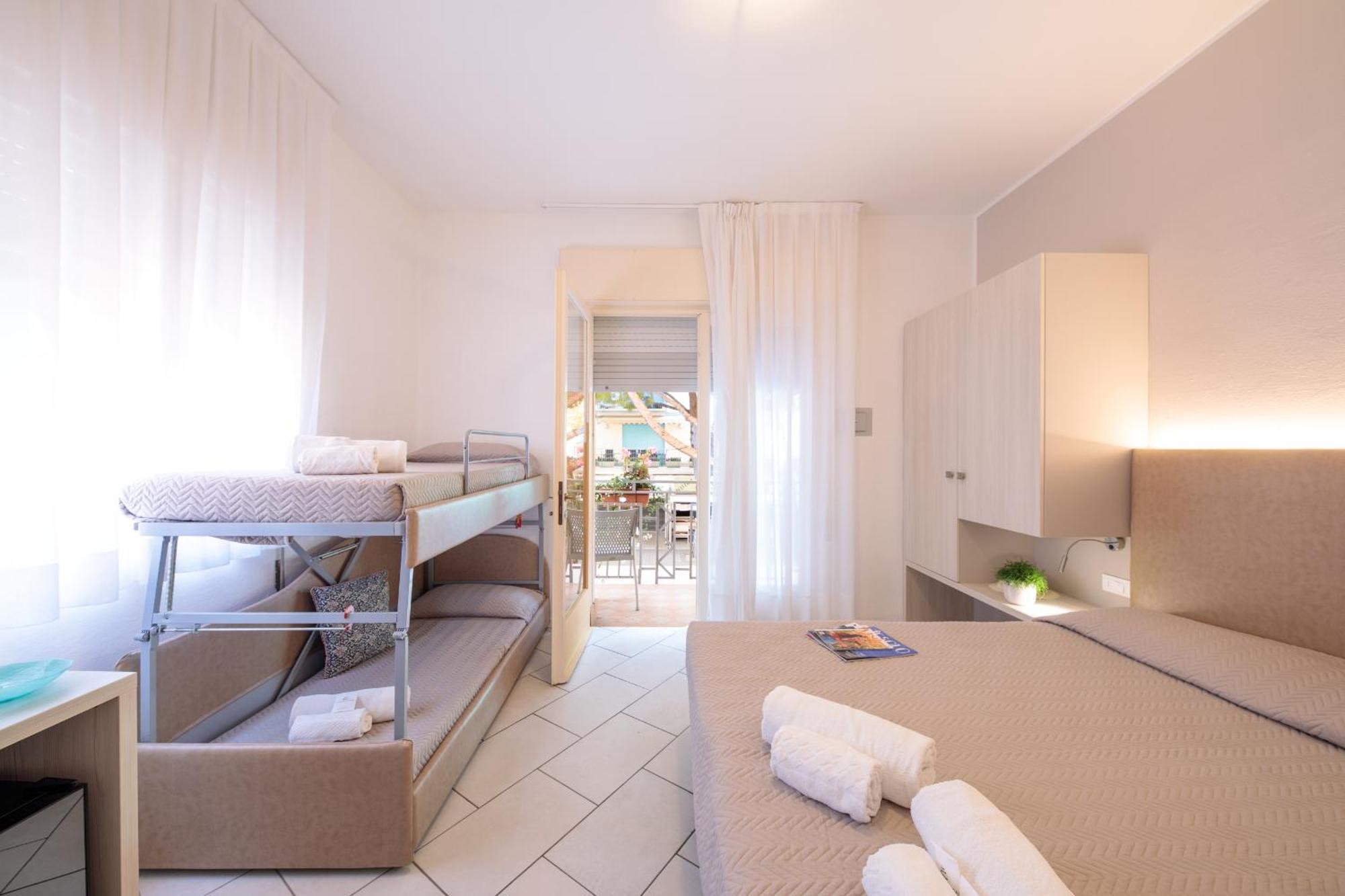 Hotel Madison Lido di Jesolo Ngoại thất bức ảnh