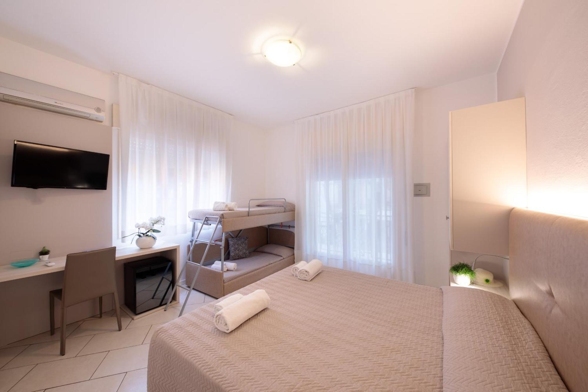 Hotel Madison Lido di Jesolo Ngoại thất bức ảnh