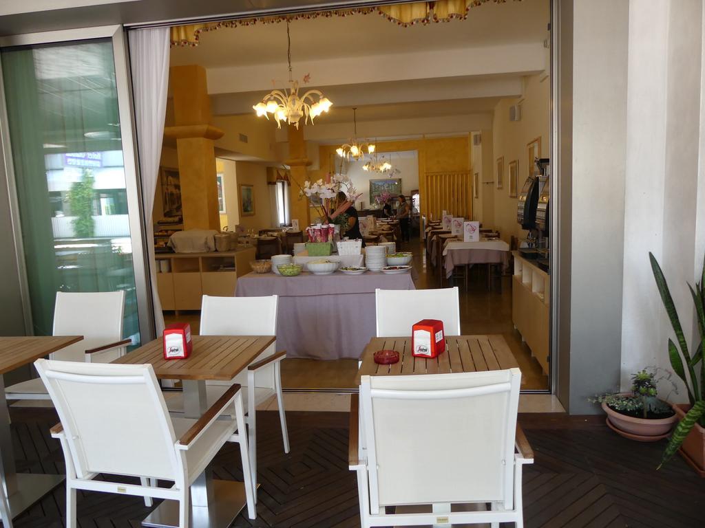 Hotel Madison Lido di Jesolo Ngoại thất bức ảnh